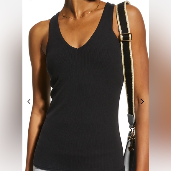 ALO YOGA ELEVATE TANK - Picture 2 of 6